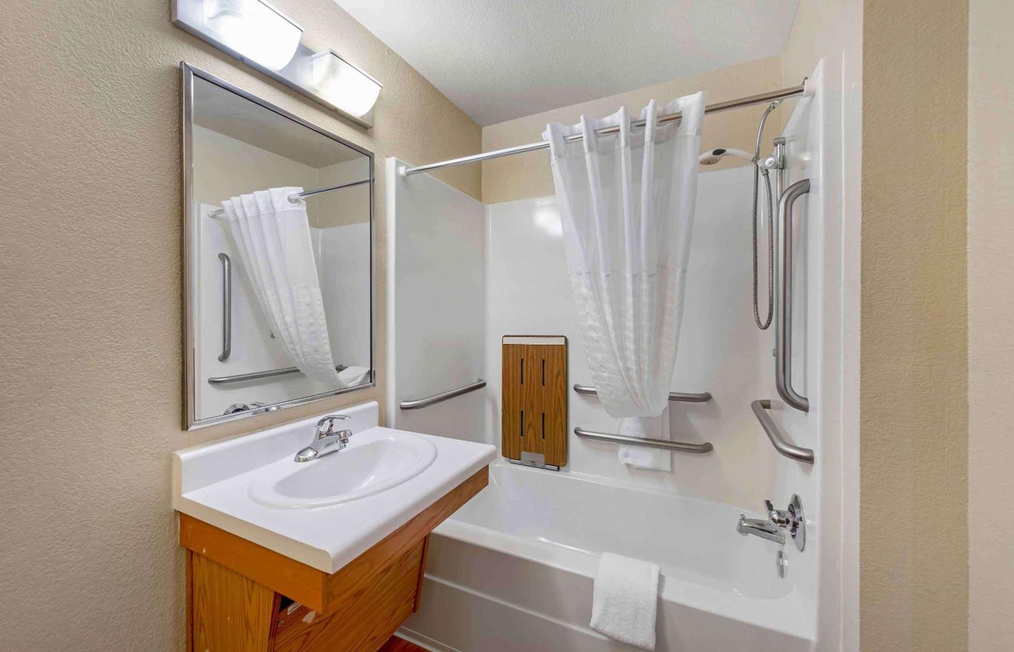 Extended Stay America Select Suites - Lubbock - West Экстерьер фото